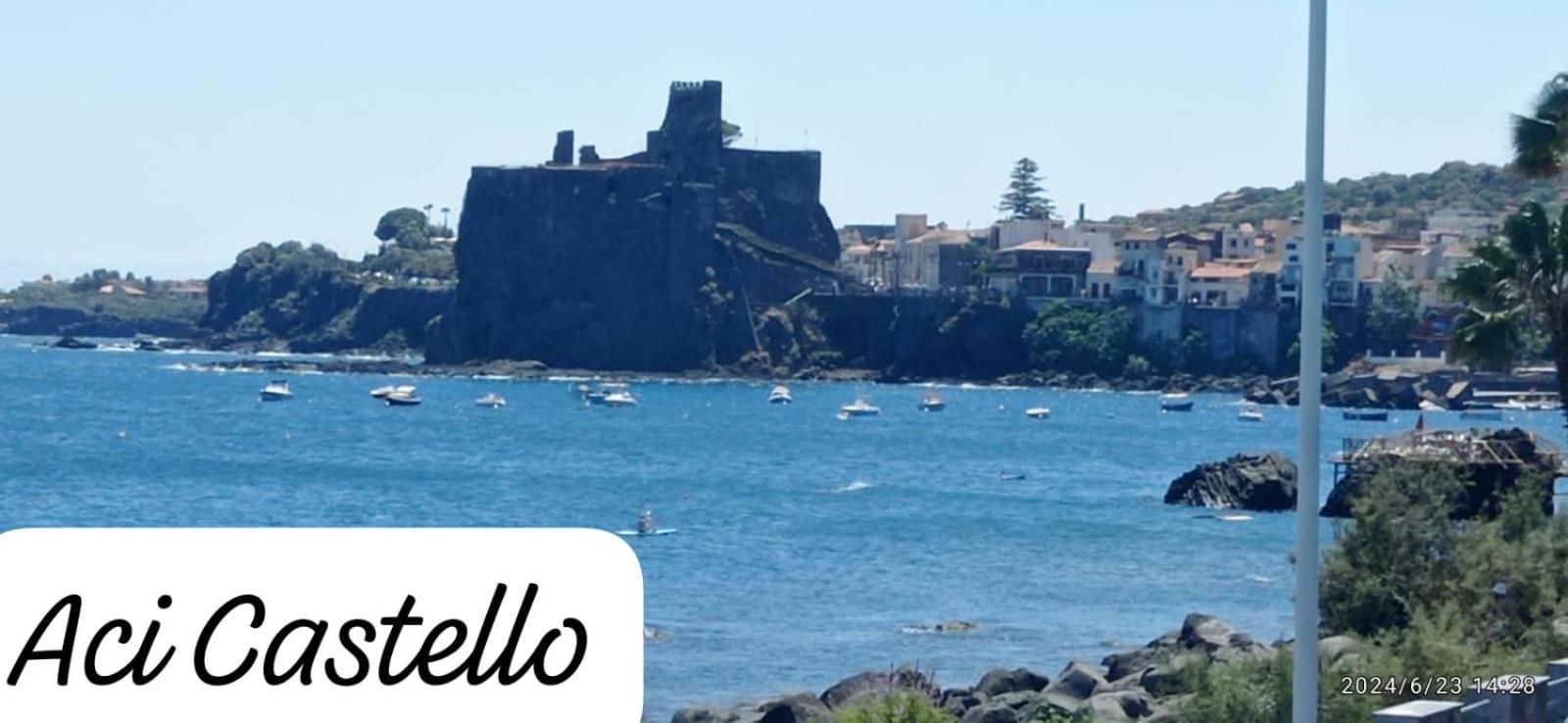 Casa Ultreia, Appartamento Aci Castello Eksteriør bilde